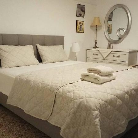 Central Town House 60M2**** El Pireo Exterior foto