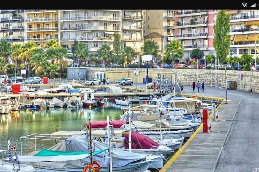 Central Town House 60M2**** El Pireo Exterior foto