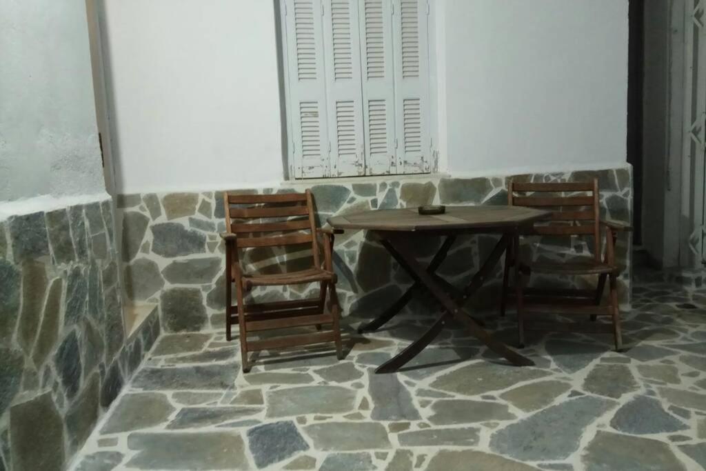 Central Town House 60M2**** El Pireo Exterior foto