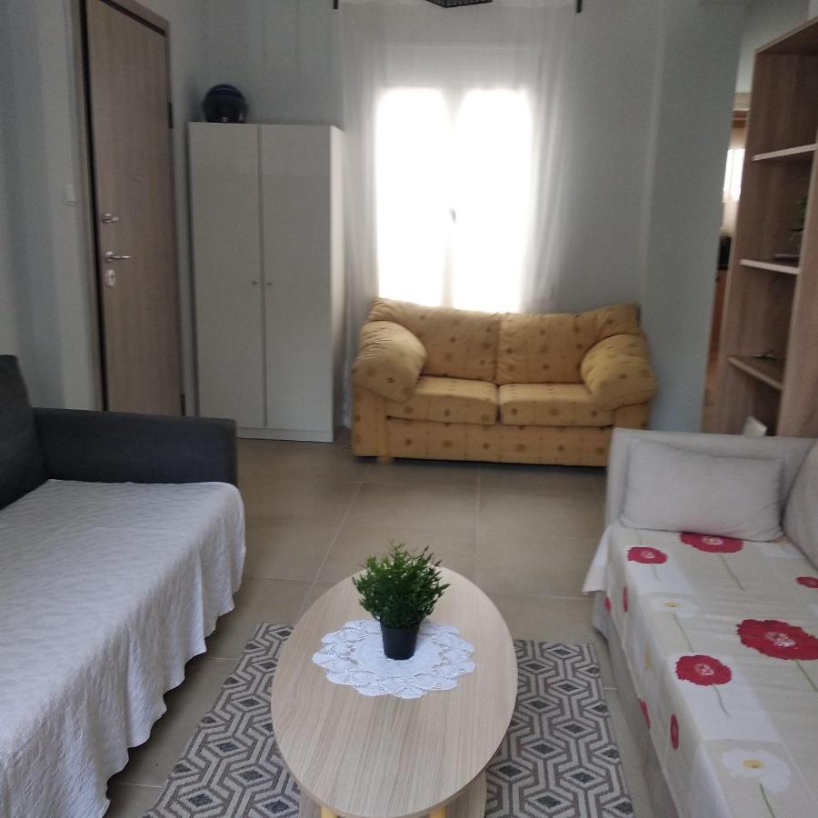Central Town House 60M2**** El Pireo Exterior foto