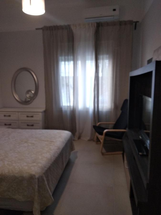 Central Town House 60M2**** El Pireo Exterior foto